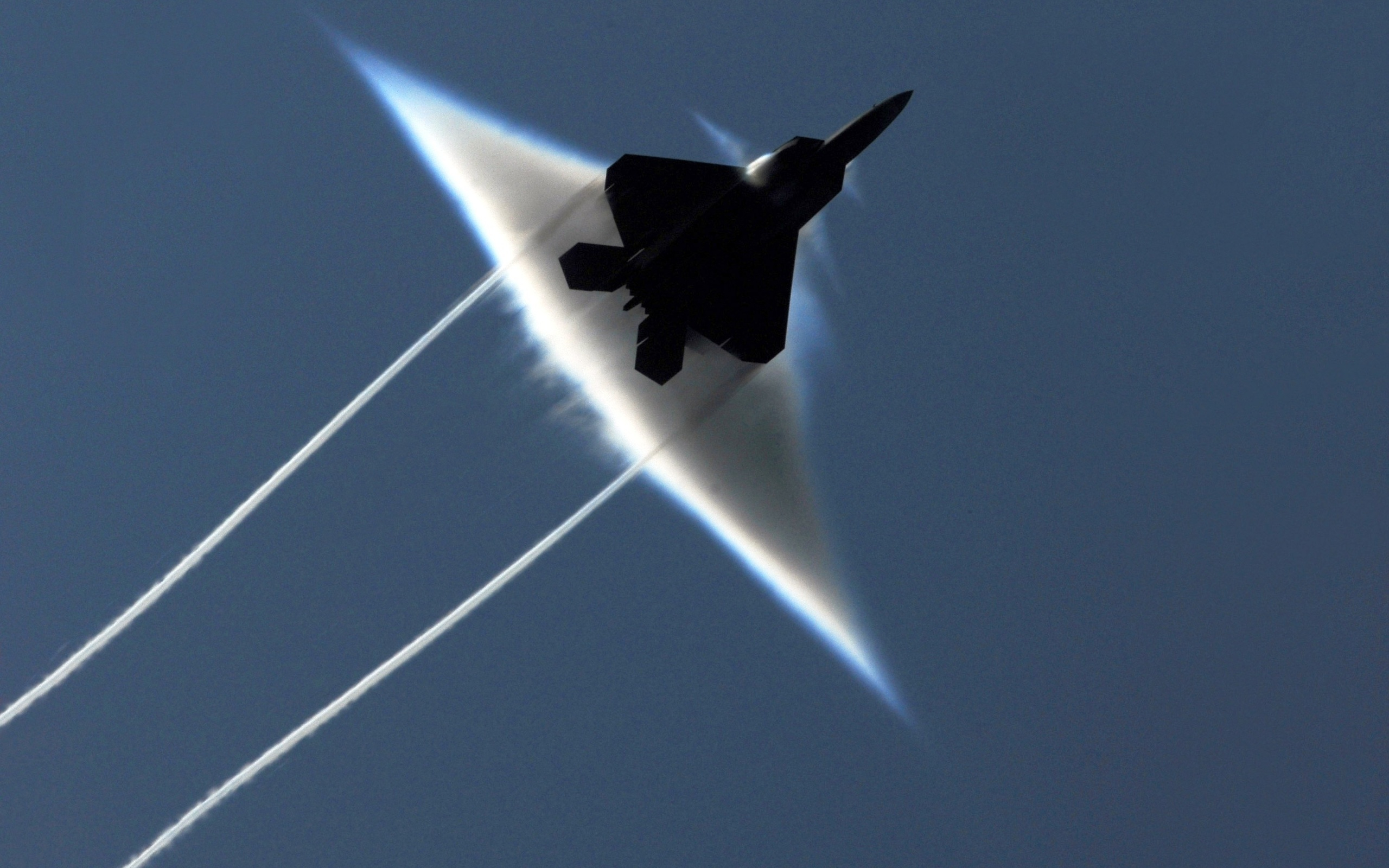 Скорость звука сверхзвукового самолета. Эффект Прандтля-Глоерта. F22 Raptor. Lockheed Martin f-22 Raptor. Эффект Прандтля Глоерта Су-57.